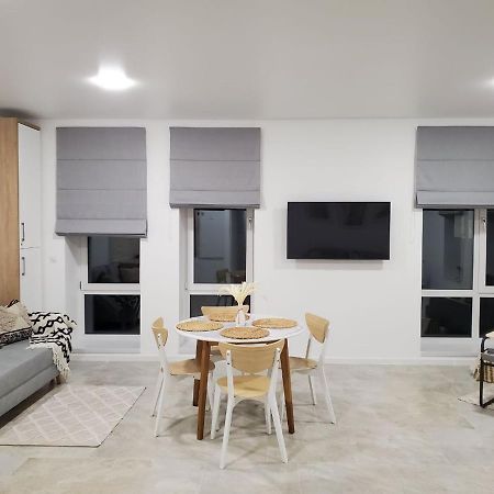 Vinna Просторі Апартаменти В Новобудові. Ternopil Exterior photo