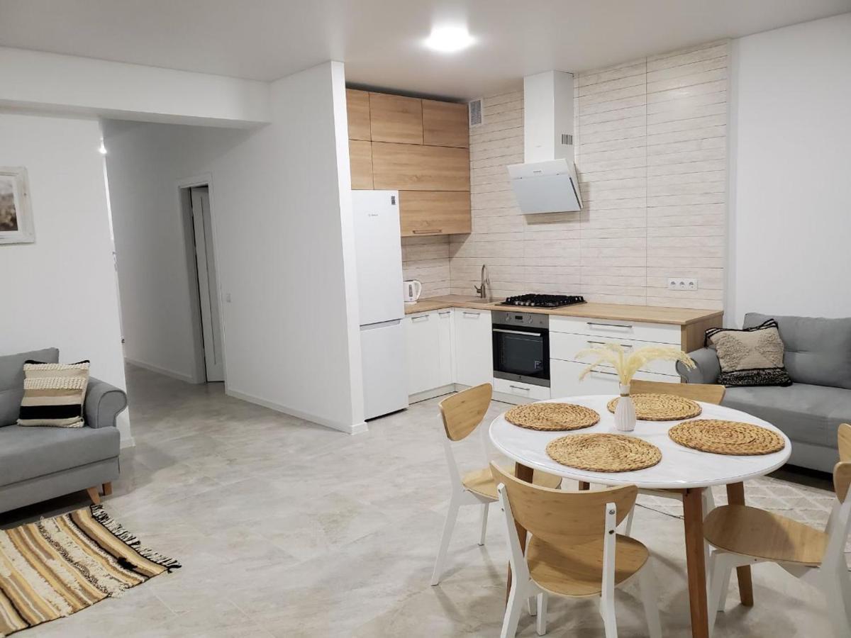 Vinna Просторі Апартаменти В Новобудові. Ternopil Exterior photo